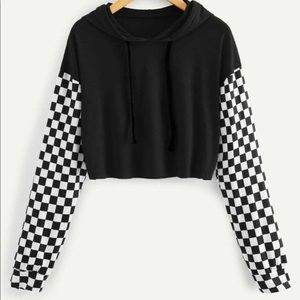Checkered Sleeve Raw Hem Hooded Tee, from SHEIN. It’s size M(6). It was $11